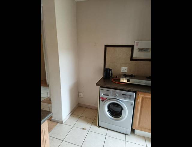 2 BEDROOM APARTMENT FOR SALE IN MOOIKLOOF RIDGE ESTATE